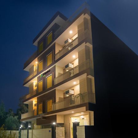 Готель Treebo Elite Corporate, Sector 62 Нойда Екстер'єр фото